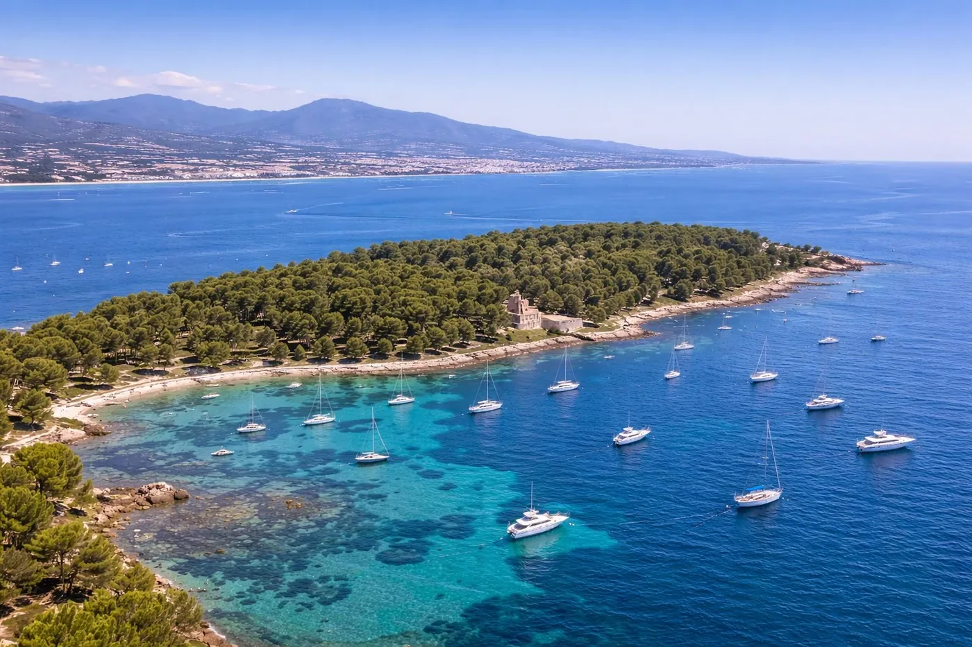 Îles de Lérins en bateau depuis Cannes Marina