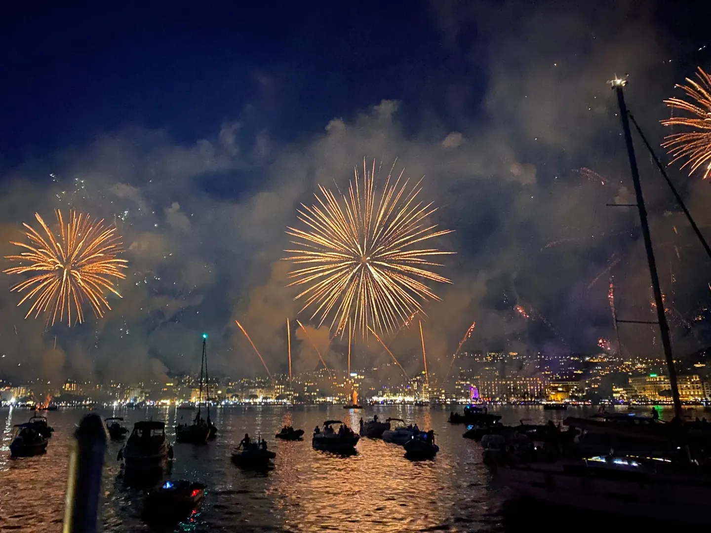 Feux d’artifice en bateau